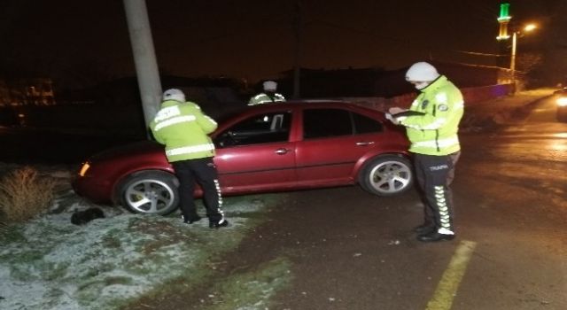 Ehliyetsiz sürücü, muayenesiz araçla tüfek ve uyuşturucu maddelerle yakalandı