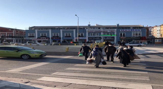 Sürücüler “Yaya Geçitleri Gözden Geçirilsin”