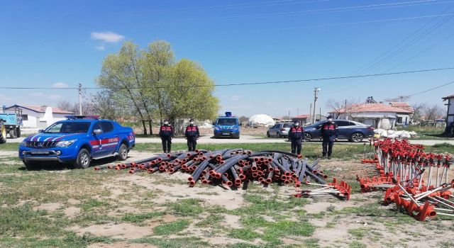 Sulama sistemi malzemelerini çalan 2 şüpheli Yeşilova’da yakalandı