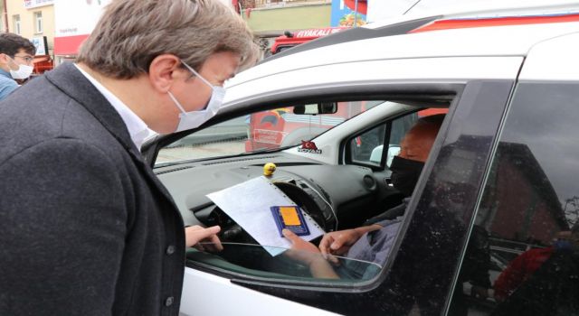 Vali Aydoğdu Sahaya İnip Sokak Sokak Cadde Cadde Denetim Yaptı