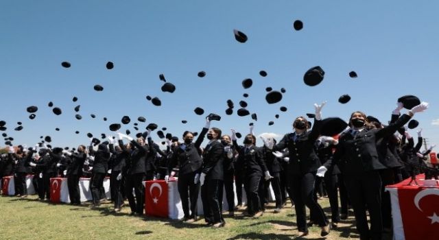 Aksaray’da 391 kadın polis için mezuniyet töreni düzenlendi