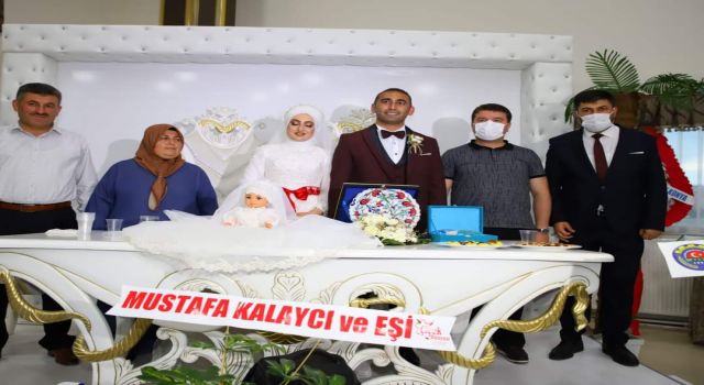 Büşra ve Ceyhun Dünya Evine Girdi