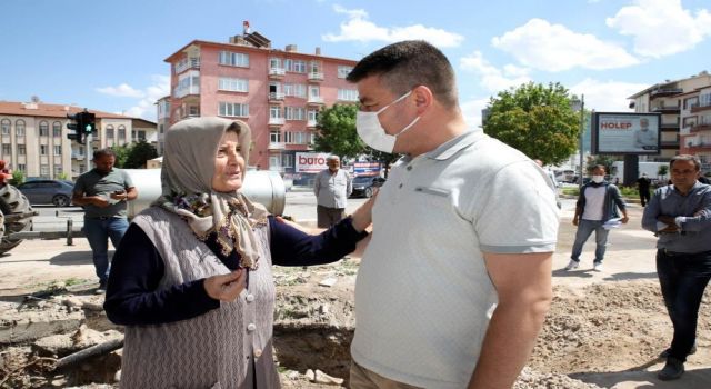 Başkan Dinçer Projelerini Vatandaşlarla Birlikte Hayata Geçiriyor