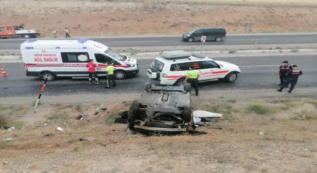 Kontrolden Çıkan Otomobil Takla Attı: 1 Ölü, 2 Yaralı