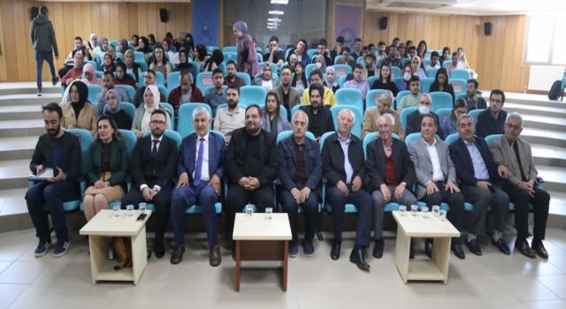 PROF. AS, GELECEĞİN AKILLI ŞEHİRLERİNİ ANLATTI