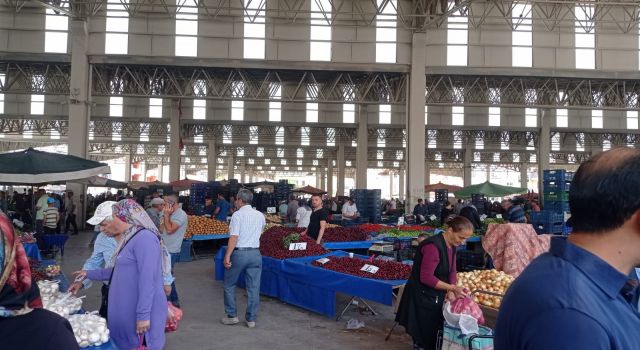 Pazar Tezgahlarına Yaz da Umut Olmadı