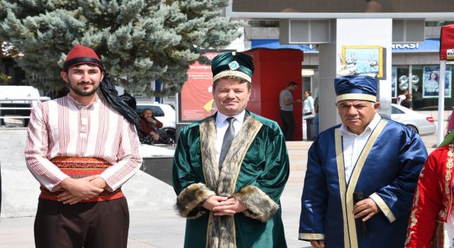 Dinçer “Ahilik, Dostluğun Kardeşliğin ve Yardımlaşmanın Sembolü Olmuştur”