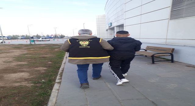 Aranan Şahıs Bekçiden Kaçamadı
