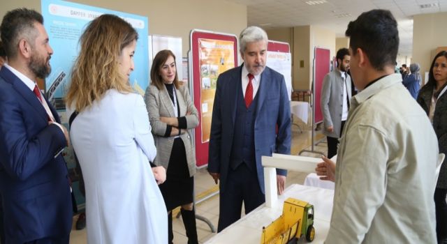GİRİŞİMCİLER ASÜ AR-GE PROJE PAZARINDA ESERLERİNİ SERGİLEDİ