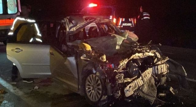 Eskil Yolunda Feci Kaza 2 Ölü 2 Yaralı