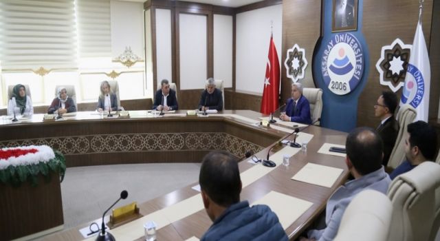 İdari Personelle Buluşan Şahin, Engelsiz Kampüsü Anlattı