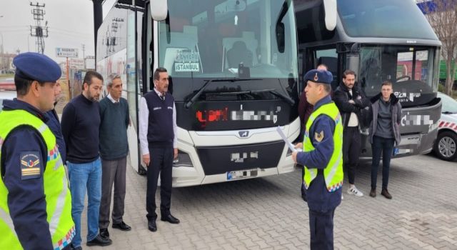 Jandarma Trafik Canavarına Geçit Vermiyor