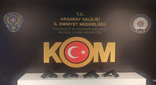 Polis Ekipleri 4 Adet Ruhsatsız Tabanca Ele Geçirdi