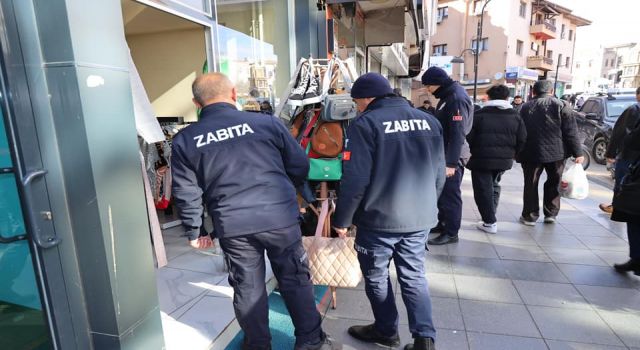 ZABITA EKİPLERİNDEN KALDIRIM İŞGALİ DENETİMİ