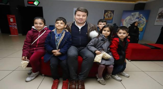 25 Bin Çocuğa Sinema Bileti Dağıtıldı