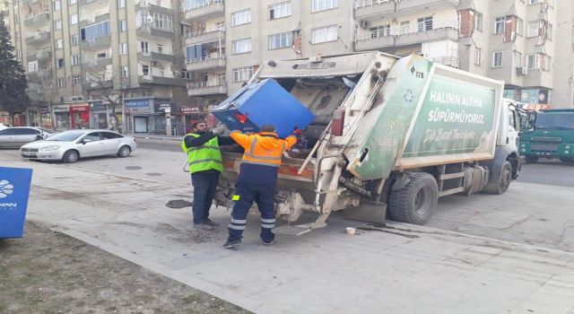 Aksaray Belediyesi Deprem Bölgesinde…