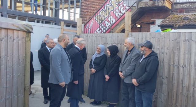 İngiltere Kralından Gönüllülere Destek