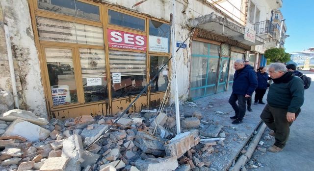 Onat’tan Afet Bölgesindeki Gazetecilere Ziyaret