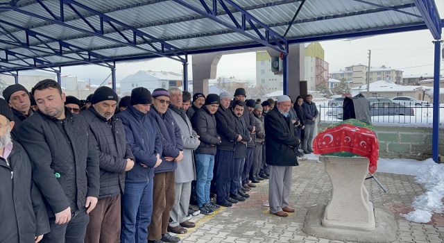 Raziye Öğretmeni de Son Yolculuğuna Uğurladık