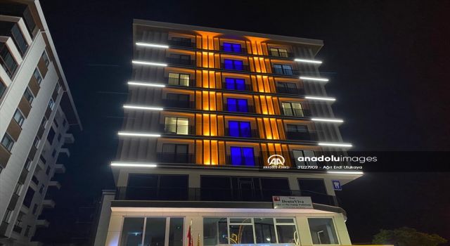 Rezidansın 7. katındaki balkondan düşen hemşire öldü