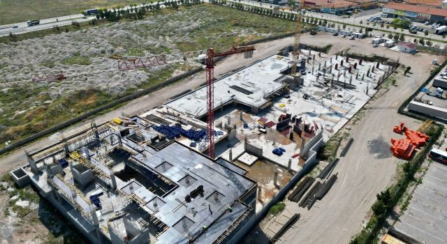 Yeni Belediye Hizmet Binasının İnşaat Çalışmaları Hızla Devam Ediyor