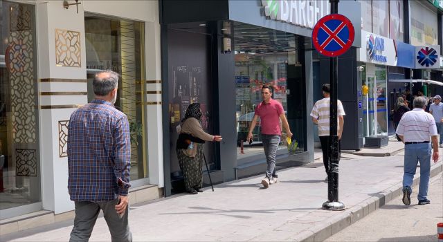 Vatandaşı da, Esnafları da Bıktırdılar