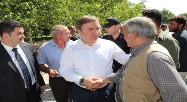 Köylerin Sorunlarını Yerinde Görüyor