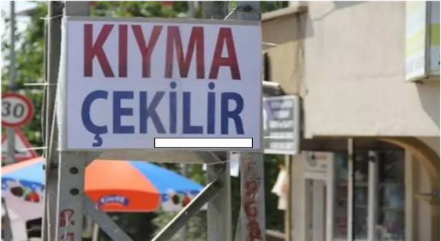 Makinesini Alan Sokağa Koştu