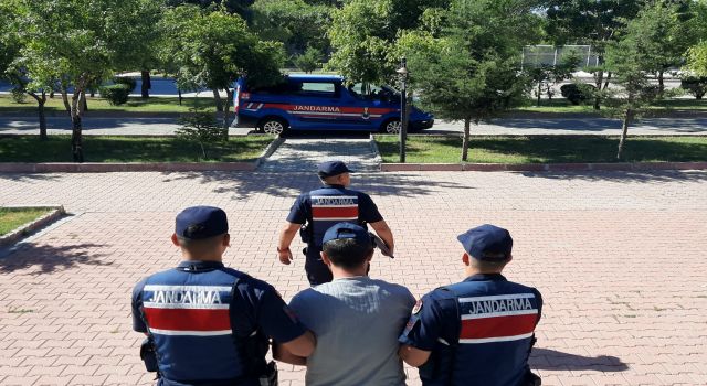 Firari Suçlu Jandarmadan Kaçamadı