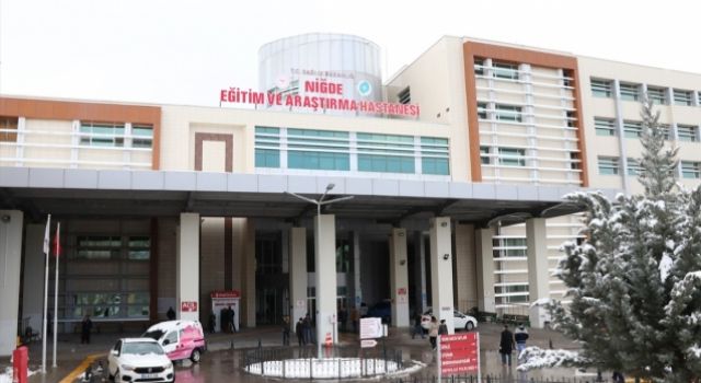Niğde'de Tırla Çarpışan Otomobil Sürücüsü Öldü