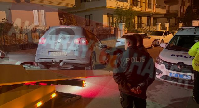 Drift atan sürücü aracını bırakıp kaçtı