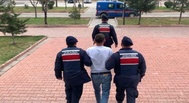 Jandarma Aranan 1 Kişiyi Daha Yakaladı