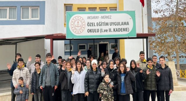 Liseli Gençler Engelleri Ortadan Kaldırdı