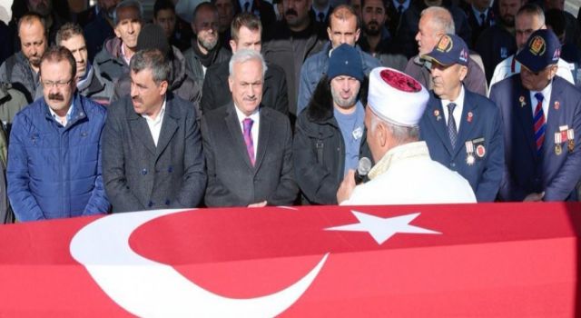 Vali Kumbuzoğlu, Gazi Sağtaş’ın Cenaze Törenine Katıldı