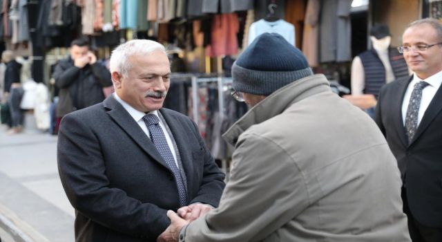Vali Kumbuzoğlu’ndan Çat Kapı esnaf Ziyareti