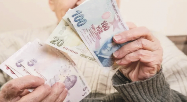 Emekliler Zam Tahminlerine Tepkili