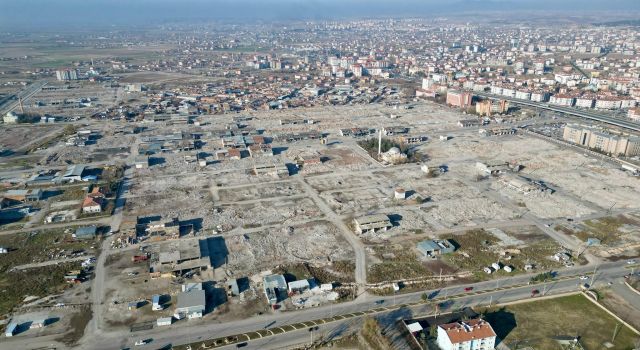 Eski Sanayinin Yüzde 85’i Yıkıldı