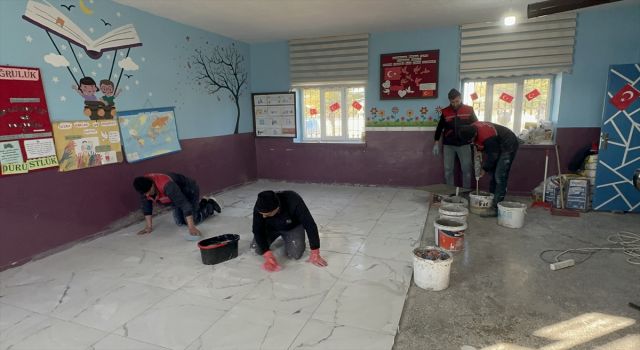 Köy Okullarında Çalışmalar Devam Ediyor