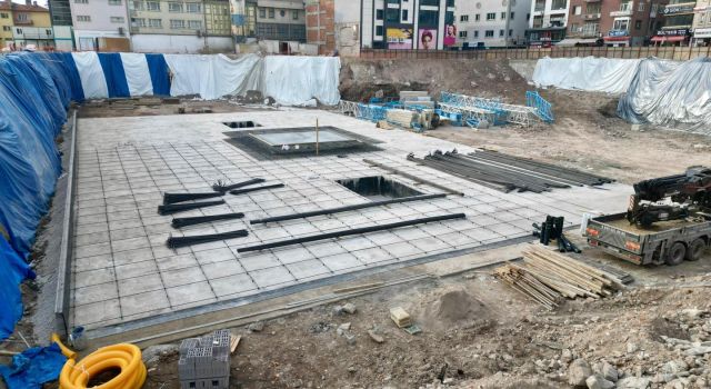 Hafriyatı Bitti Beton Çalışmaları Başladı