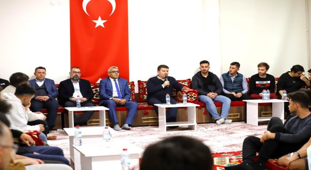 Öğrenci Yurdunda Başkan Dinçer’e Yoğun İlgi