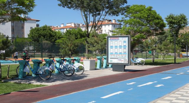 Belediye 120 Bisiklet İle Halka Hizmet Veriyor