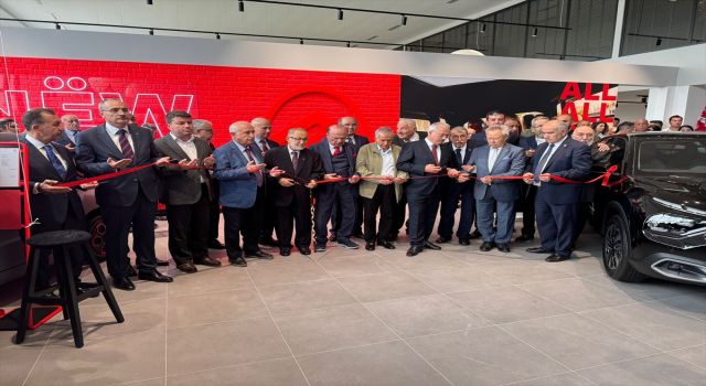 Eski TBMM Başkanı Cemil Çiçek, Aksaray'da açılış törenine katıldı
