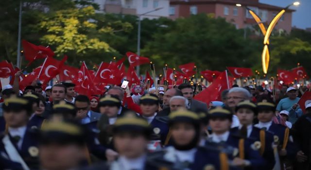 19 Mayıs Atatürk'ü Anma, Gençlik ve Spor Bayramı'nda yürüyüş düzenlendi