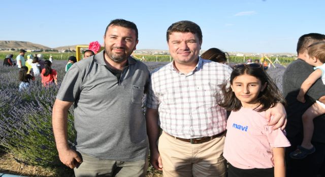 Lavanta Bahçesi Ziyaretçilerini Bekliyor