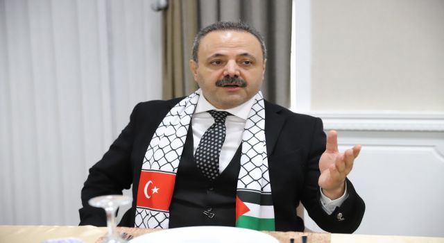 ASÜ Rektörü Arıbaş Filistinli Öğrencilere Seslendi