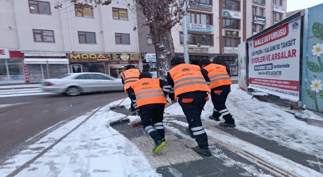 Belediye Ekipleri Tam Kadro Sahada