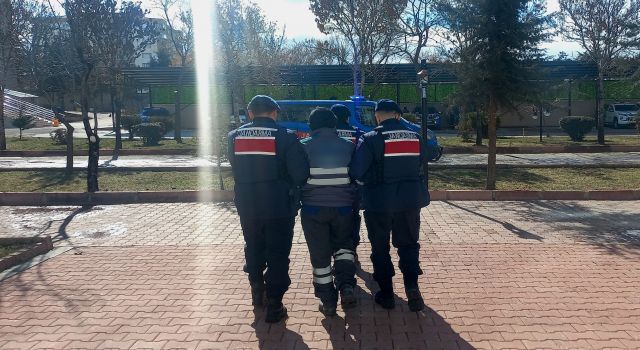 Hırsızlık Suçundan Aranan 1 Kişi Yeşilova’da Yakalandı