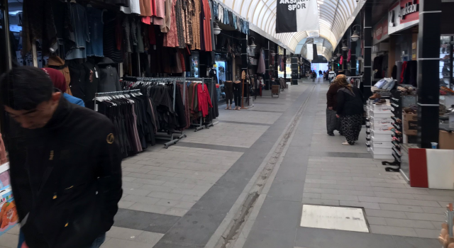Kapalı Çarşıda Bayram Havası Yok