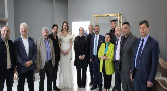 Gelinliğin Yeni Adresi “Bukle Gelinlik”