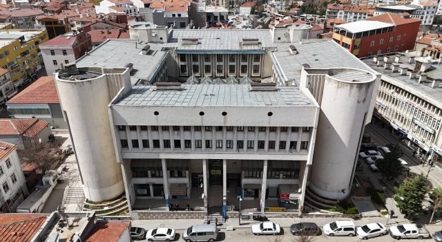 Şehir Ucube Bir Yapıdan Daha Kurtuluyor